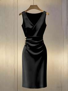 Franclia Elegant Fashion V-Neck Ruffle Trim Button Decor Sleeveless Women Dress - Black - View 3