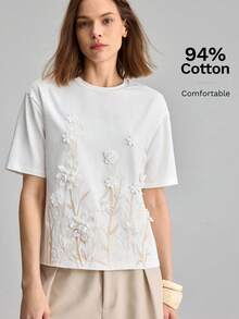 Ontre 2026夏季新款白色刺繡3D花卉女款T恤，都市通勤休閒風，適合夏季休閒都市穿搭，極簡時尚優雅女款外出上衣，女款圖案T恤 - 白色 - 查看 6