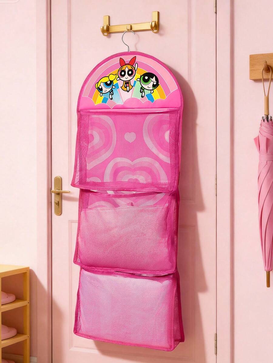 THE POWERPUFF GIRLS X SHEIN 一件卡通图案印花收纳袋,可悬挂收纳,适合挂在门后、衣柜等位置。三格大容量设计,可收纳衣物、包包、杂物等。适合所有人群,尤其适合粉丝、友情、泡泡、毛绒绒、花花、飞天小女警等。 - 玫紅色 - 查看 1