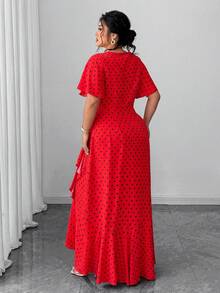 SHEIN Unity Vestido envolvente de lunares talla grande con cintura anudada, volantes en el bajo y abertura lateral - Burdeos - Ver 2