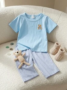 SHEIN 2件組男嬰可愛休閒短袖上衣與格紋長褲套裝，適合夏季、旅行 - 淺藍色 - 查看 4