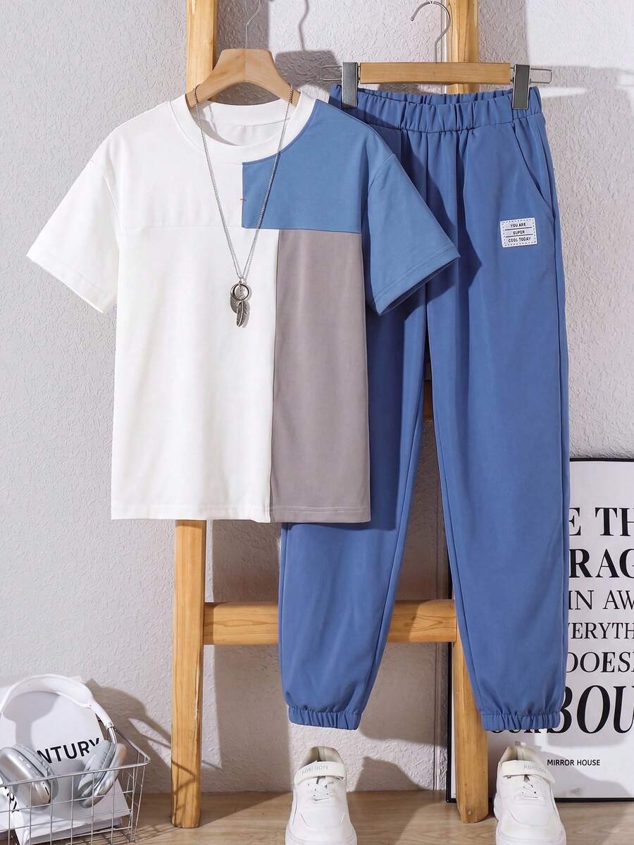 SHEIN Vacaura 2pcs/Set Boys' Casual Minimalist Blue, Grey & White Patchwork T-Shirt And Pants Set, Suitable For Spring/Summer Daily Wear And Outings - Blue - View 1