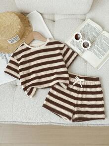 SHEIN 2 piezas Conjunto de camiseta de cuello redondo de punto a rayas y pantalones cortos para niña joven - Rosa Pálido - Ver 3