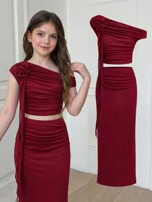 SHEIN Serisse Kids Tween女孩純色不對稱肩上衣與裙子針織套裝，時尚優雅 - 酒紅色 - 查看 1