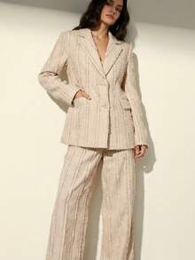 Aveloria Modichic Conjunto de chaqueta blazer con diseño de flecos de rayas verticales de borde crudo texturizado y pantalones de pierna ancha - Albaricoque - Ver 2