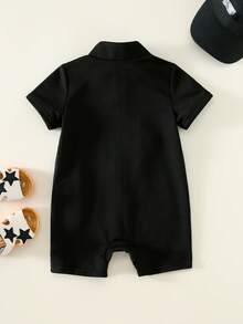 SHEIN Baby Boy/Girl Letter & Racing Car Pattern Knit Soft Short Sleeve Romper With Shorts - Multicolor - View 2