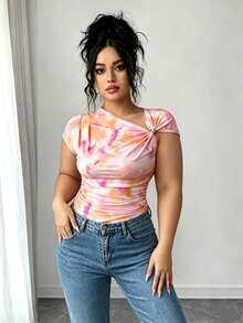 GlowEve CURVE Große Größen Sommer lässig Batik Muster asymmetrischer Kragen T-Shirt - Verschiedenfarbig - Übersicht 3