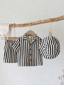 SHEIN 3件套男女宝宝/男宝宝休闲可爱度假条纹短袖衬衫、短裤和遮阳帽套装，男宝宝套装，男宝宝夏季服装，街头服饰 - 藏蓝色 - 查看 5