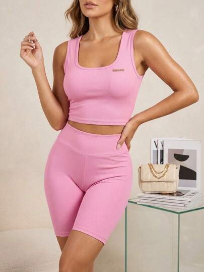 Conjunto Deportivo Rosa  para Mujer – Estilo y Comodidad Urbana