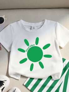 SHEIN Playful Pals 2件套幼儿男童舒适纯棉夏季度假阳光印花撞色圆领短袖T恤搭配松紧腰条纹短裤套装，婴儿服装，男童T恤套装，夏季套装，适合6个月至3岁宝宝，海滩度假风，休闲度假风，韩版风格，海滩度假 - 彩色 - 查看 5