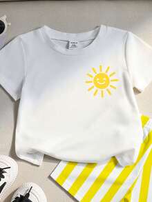 SHEIN Playful Pals 两件套舒适纯棉男婴夏季度假阳光脸印花圆领短袖T恤搭配松紧腰条纹短裤套装，婴儿服装，男婴T恤套装，夏季套装，适合6个月至3岁宝宝，海滩度假风，休闲假日风，韩版风格，海滩假日 - 彩色 - 查看 5