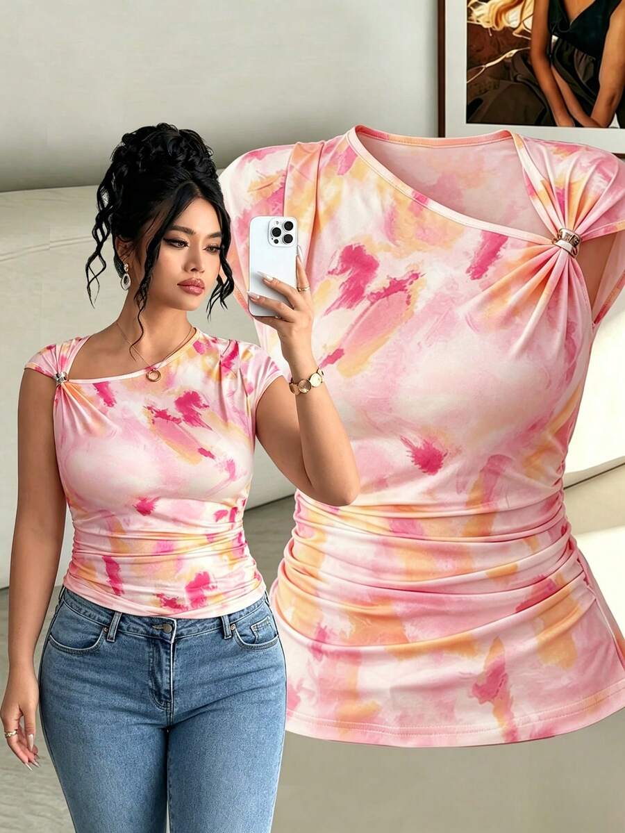 GlowEve CURVE Große Größen Sommer lässig Batik Muster asymmetrischer Kragen T-Shirt - Verschiedenfarbig - Übersicht 1