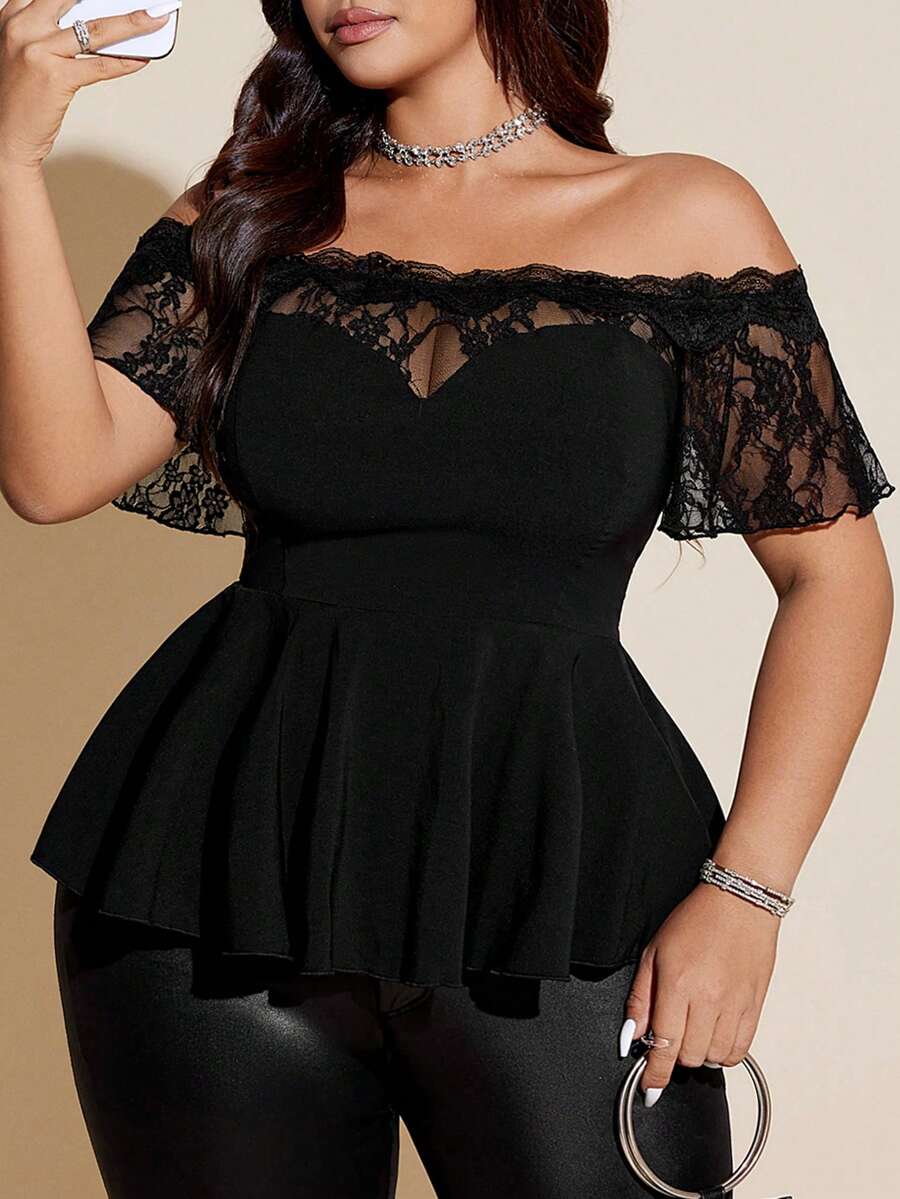 SHEIN CURVE+ 大尺碼性感蕾絲拼接露肩黑色修身女上衣 - 黑色 - 查看 1