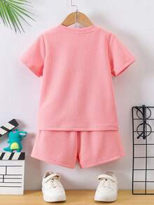 SHEIN Young Boy Summer Solid Color Round Neck Short Sleeve Pocket T-Shirt And Shorts Casual 2-Piece Outfit - Pink - View 2