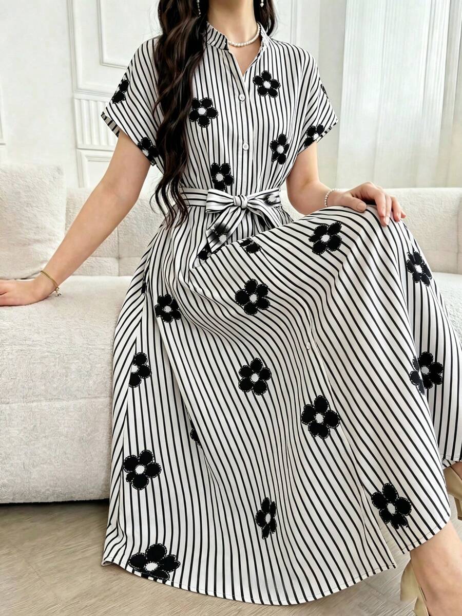 SHEIN 一件式少女夏季休闲时尚经典舒适短袖连衣裙，粉色条纹立领短袖中长宽松衬衫裙，开衩下摆配腰带，适合日常穿着、购物、度假等场合。