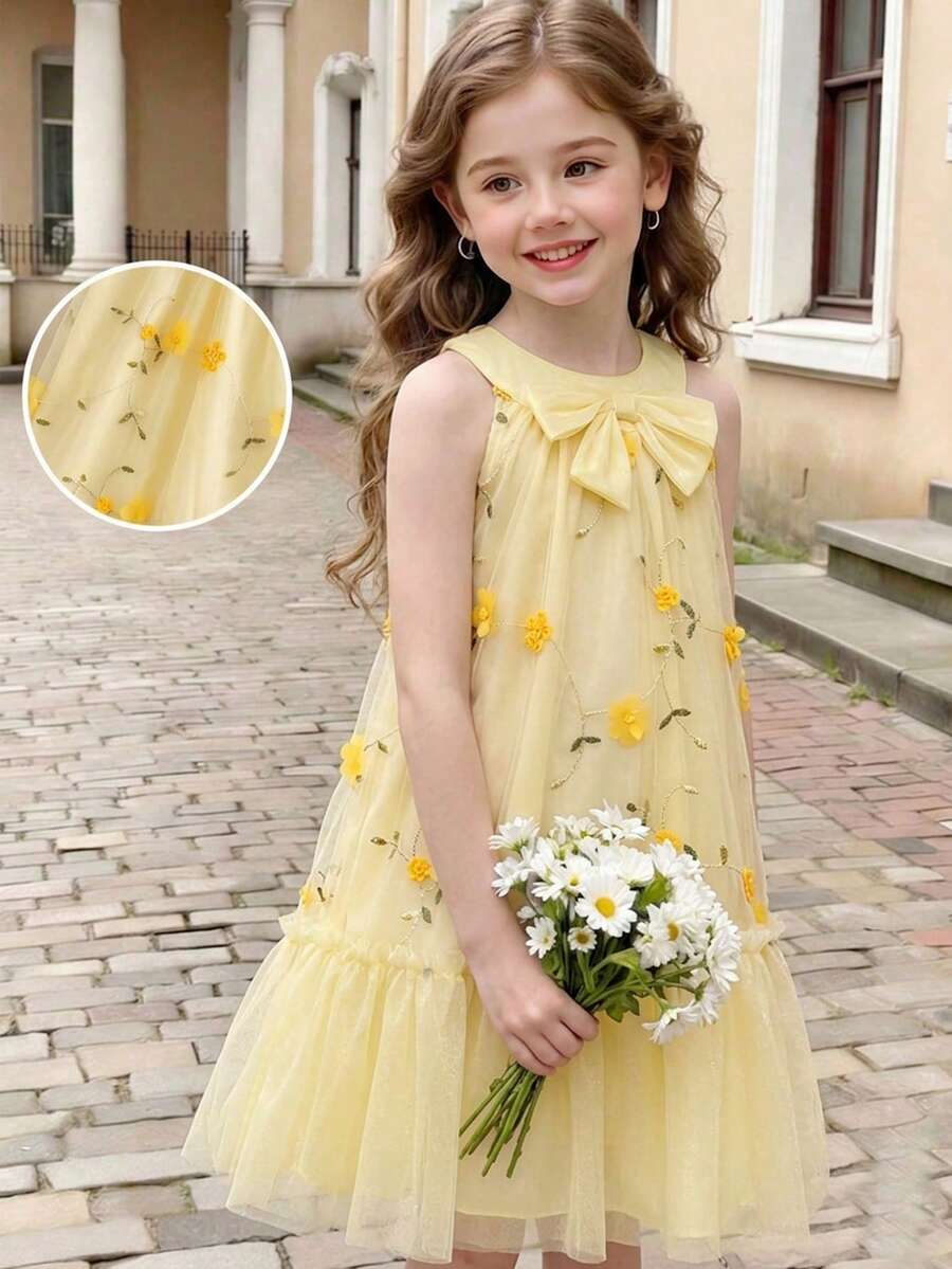 少女甜美公主风宽松A字裙，饰有蝴蝶结，适合日常外出、家庭聚会、生日派对、节日、拍照、情人节等场合穿着