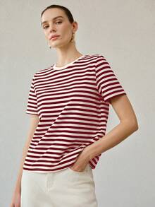 MOTF PREMIUM KAOS WANITA LENGAN PENDEK LEHER BULAT SERBAGUNA, ATASAN BERGARIS KASUAL SERBAGUNA UNTUK MUSIM PANAS - Burgundy - View 3