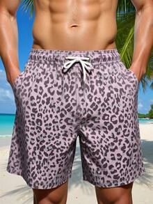 Manfinity Swimmode Pantalones cortos casuales de playa con estampado de leopardo, cintura con cordón y bolsillos para hombre, vacaciones - Rosa vieja - Ver 3