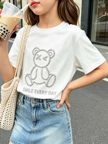 1 chiếc áo thun ngắn tay cổ tròn màu trắng dáng casual cho bé gái, thiết kế in hình gấu và chữ đính đá, chất liệu nhẹ, thích hợp mặc hàng ngày, đi học, dạo chơi, mùa xuân/hè/thu. - trắng - Xem 3