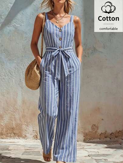Linhara CURVE Mono de verano con cuello en V y lazo delantero, de rayas verticales azules y blancas, talla grande para mujer