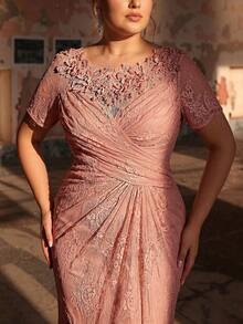 Serin Plus Size Elegant Romantic Lace Round Neck Short Sleeve Ruched Fitted Fishtail Hem Dress, Suitable For All Formal Occasions, Bridal Mother Dress - Dusty Pink - View 2