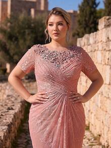 Serin Plus Size Elegant Romantic Lace Round Neck Short Sleeve Ruched Fitted Fishtail Hem Dress, Suitable For All Formal Occasions, Bridal Mother Dress - Dusty Pink - View 4
