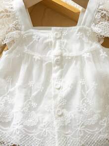 SHEIN Newborn Baby Cute Minimalist Elegant White Top And Ruffle Shorts Set, Suitable For Parties - White - View 8