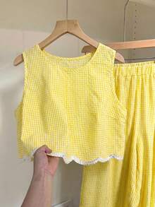 SHEIN PETITE CURVE Bộ đồ 2 món cỡ lớn, kiểu dáng thường ngày, in họa tiết kẻ caro: áo vest và quần. - Màu vàng - Xem 3