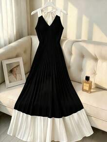 SHEIN Clasi Plus Size Women's Summer Elegant Sexy Vacation Style Contrast Color Pleated Backless Halter Dress - Black and White - View 3