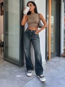SHEIN بنطال جينز أزرق داكن عادي الخصر مرتفع الخصر بقصة مستقيمة وأزرار أمامية - أزرق داكن - مشاهدة 3