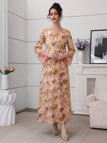 Al Najma 女士V领印花蕾丝袖休闲阿拉伯风连衣裙，配头巾，适合夏季穿着 - 橘色 - 查看 4