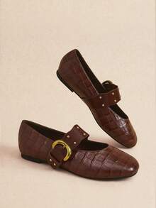 Rosivie Fashion Rivet Round Head Women's Flats - Brown - View 4