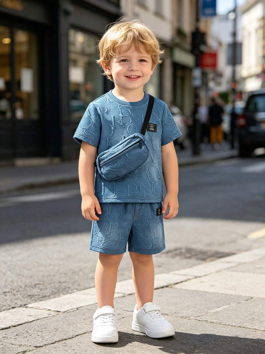 SHEIN Bộ 3 món cho bé trai: Áo thun ngắn tay dệt kim in chữ, quần short và túi xách, thích hợp cho các hoạt động thường ngày, mùa xuân/hè. - Màu xanh lam - Xem 1