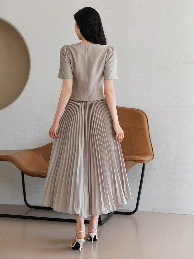 Elegant Spring/Summer Fitted Short Blazer & Long Pleated Skirt Suit Set For Women, Apricot Color