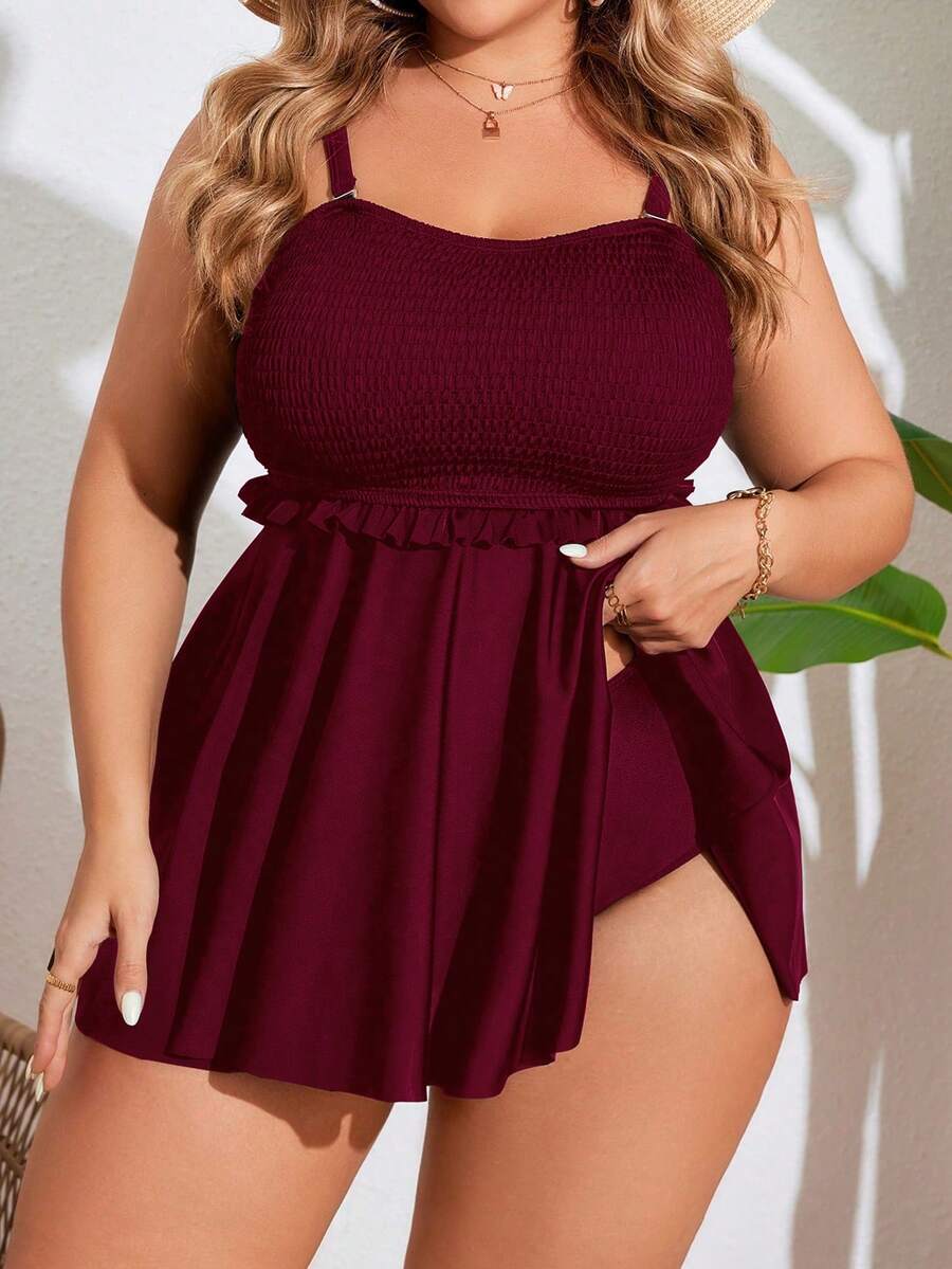 SHEIN Swim Curve 大尺碼女款純色細肩帶分體式比基尼泳衣套裝 2 件組,休閒度假風 - 酒紅色 - 查看 1