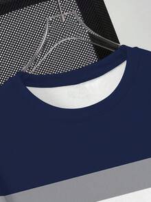 Manfinity Hypemode Men's Retro American Style Striped Navy Contrast Patchwork Embroidery Casual Loose Crew Neck T-Shirt - Multicolor - View 4