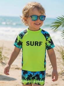 SHEIN Setelan Anak Laki-Laki untuk Liburan Pantai, Motif Pohon Palem, Lengan Raglan Elastis Tinggi dan Celana Pendek Olahraga Kasual, Cocok untuk Liburan Pantai dan Berenang. - Hijau - View 1