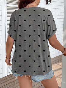 Comfylo Textured Minimalist Polka Dot Heart Plus Size T-Shirt - Multicolor - View 2