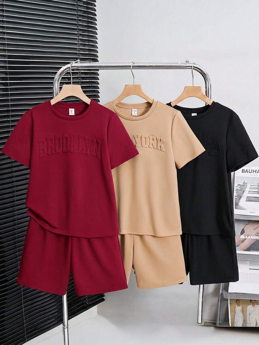 SHEIN 6件套男童休闲宽松字母图案圆领T恤短裤套装,适合通勤、上学、日常穿着、运动、春夏穿着。 - 酒紅色 - 查看 1