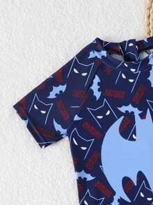 BATMAN X SHEIN GraphicGems Young Boy All-Over Print Short Sleeve Romper Swimsuit, Suitable For Summer Beach Vacation, Swimming Pool Party - Navy Blue - View 4