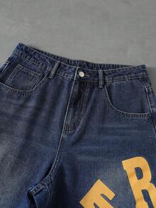 ROMWE MEN Street Life Celana Jeans Denim Pria dengan Kancing Saku dan Grafis Huruf, Kasual, Serbaguna untuk Pemakaian Sehari-hari - Biru - View 5