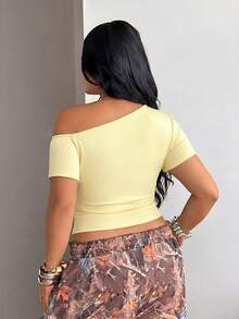 Coolane Women's Plus Size Summer Streetwear Sexy Smart Casual Vintage Going Out Date Night Goth Y2K Punk Grommet Asymmetrical Neck Fitted Yellow T-Shirt - Light Yellow - View 2