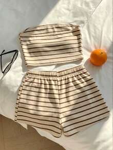 SHEIN EZwear Trang phục thể thao tối giản thường ngày, phù hợp cho các buổi tụ họp, tiệc tùng, sân bay, màu be nâu sọc kiểu sinh viên, trang phục lễ hội âm nhạc, trang phục mùa hè cho nữ, áo ống và quần short (bộ 2 mảnh) - Nhiều màu - Xem 2