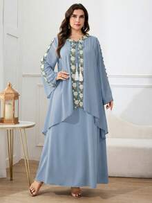 Al Najma 大码女士优雅阿拉伯风格连衣裙，饰有贴花和流苏设计 - 藍色 - 查看 1