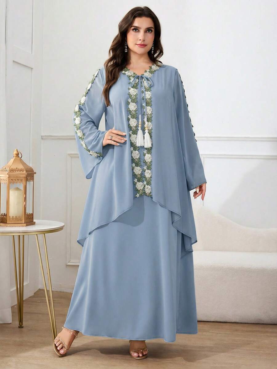 Al Najma 大码女士优雅阿拉伯风格连衣裙,饰有贴花和流苏设计 - 藍色 - 查看 1