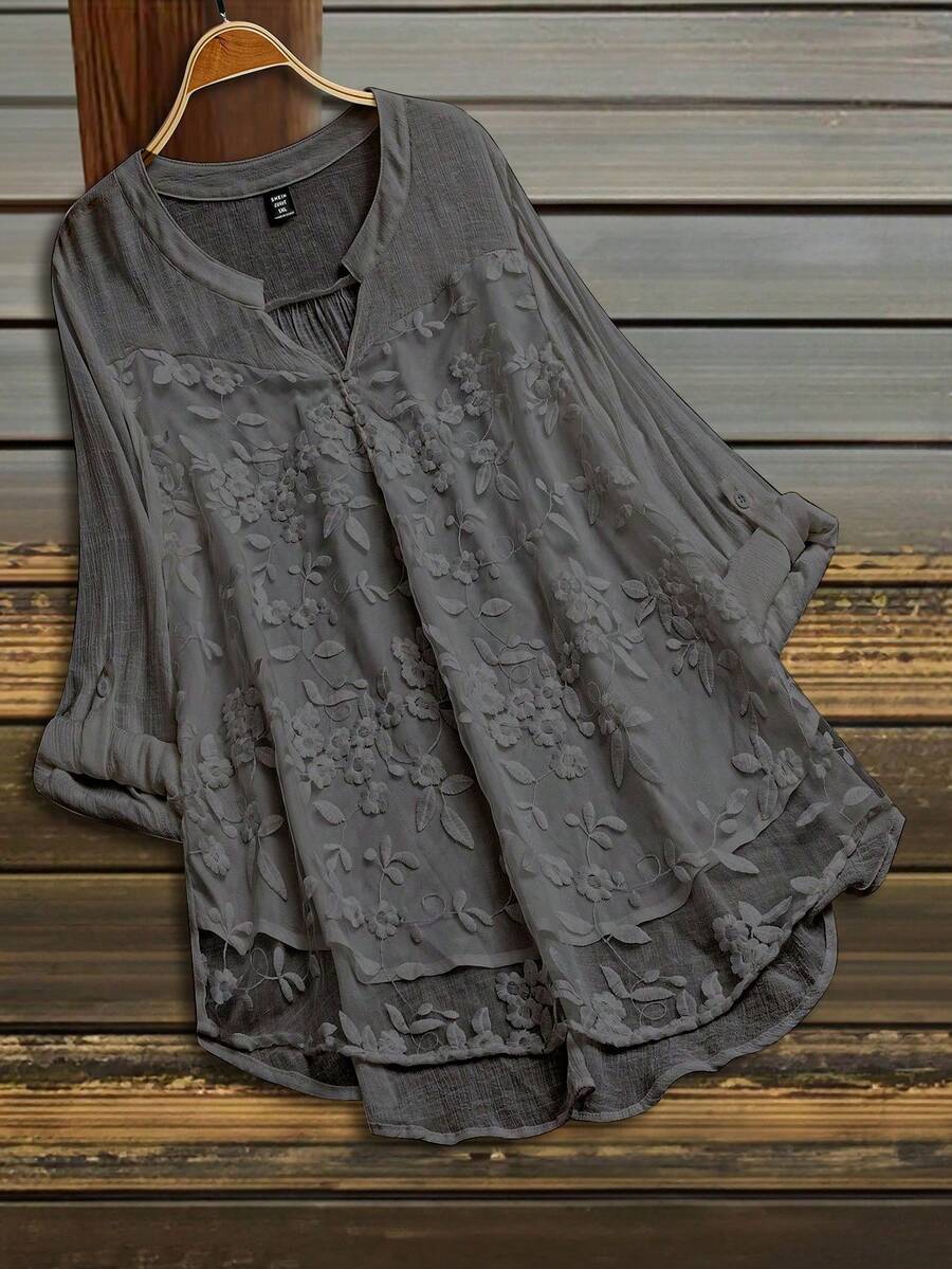 SHEIN LUNE 大码女式V领贴花休闲百搭日常衬衫 - 灰色 - 查看 1