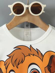 SHEIN Playful Pals 2件套幼儿男童休闲可爱狮子图案圆领短袖T恤和松紧腰短裤套装，男婴夏季服装，男婴动物套装，婴儿服装，婴儿套装，婴儿可爱动物套装 - 白色 - 查看 6