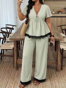 Weeklong Casual semesteroutfit för kvinnor i plus size, vår/sommar, set med topp och byxor i kontrastfärg med volang och patchwork - Mint Grön - Visa 1