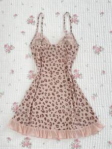 Flirla Gaun Mini Wanita Motif Leopard Musim Gugur dengan Tali Bahu Tipis dan Renda Jala, Cocok untuk Acara Malam, Motif Leopard Merah yang Imut - Baby Pink - View 2