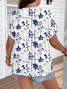 Comfylo Plus Size V-Neck Hollow Floral Print Casual Short Sleeve T-Shirt, Summer - Multicolor - View 2